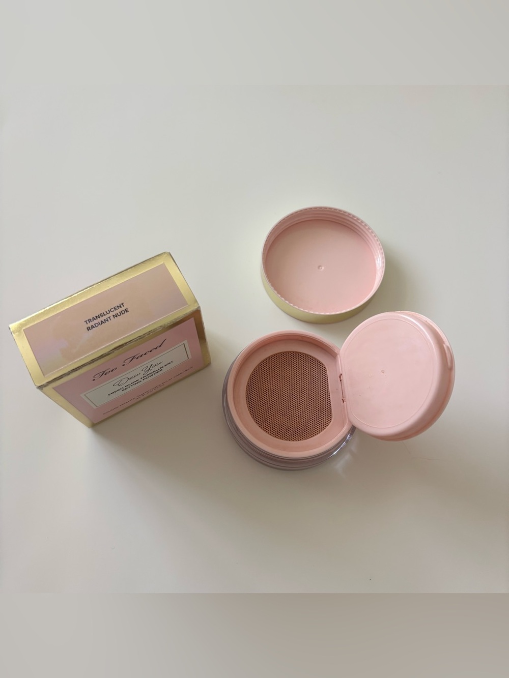 Too Faced Dew You Fresh Glow Translucent Setting Powder - Picture 4 of 4
